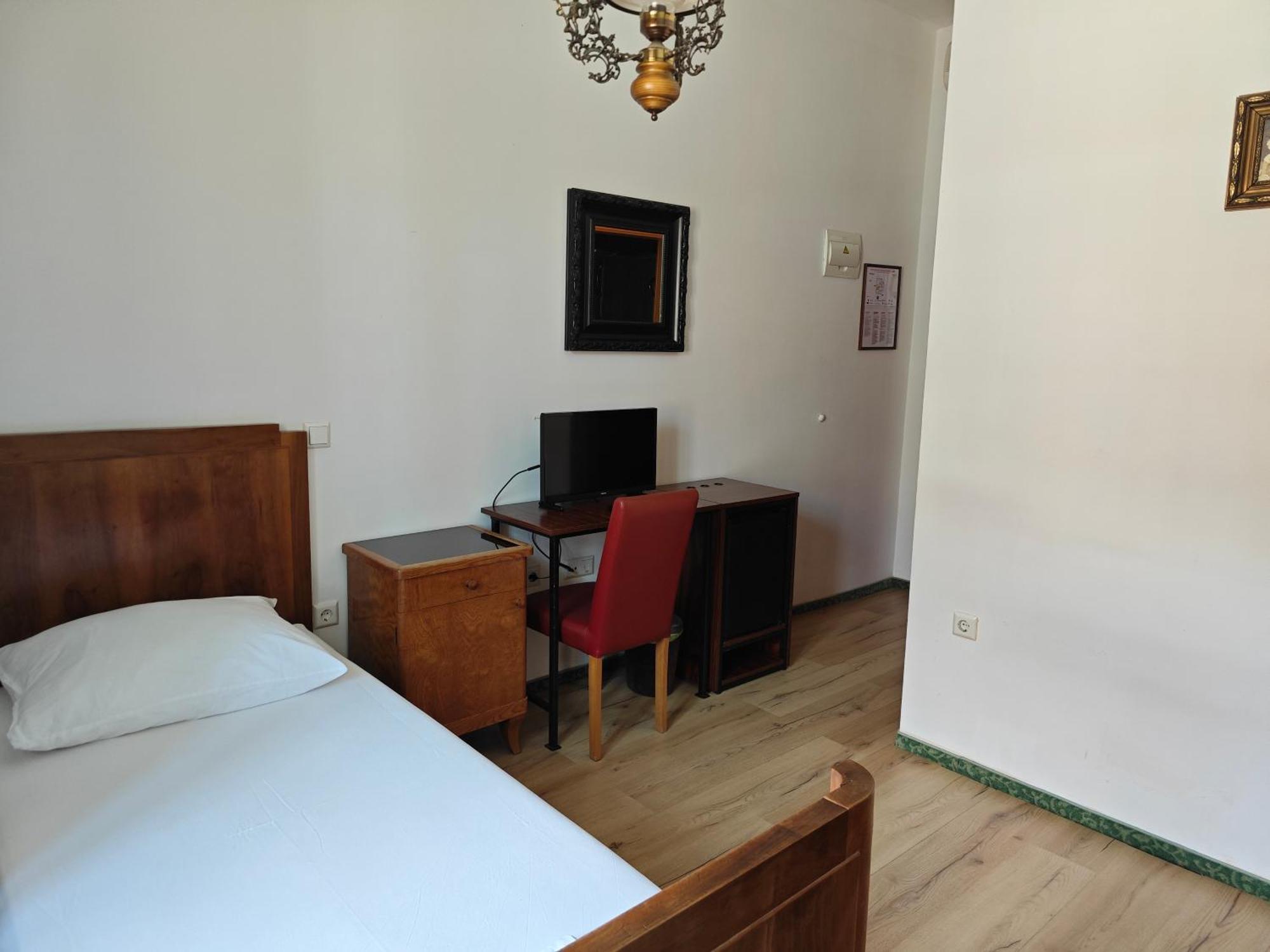 Hotel Park Птуй Екстериор снимка