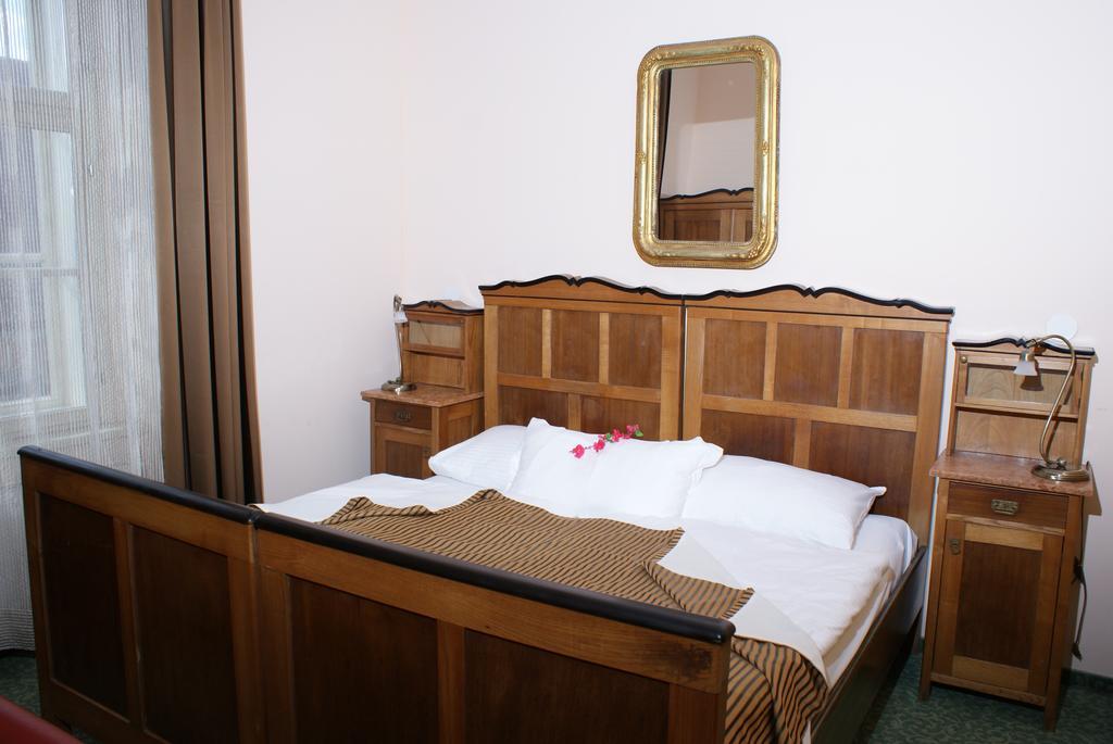 Hotel Park Птуй Екстериор снимка