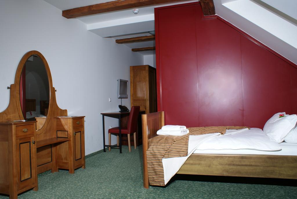 Hotel Park Птуй Екстериор снимка